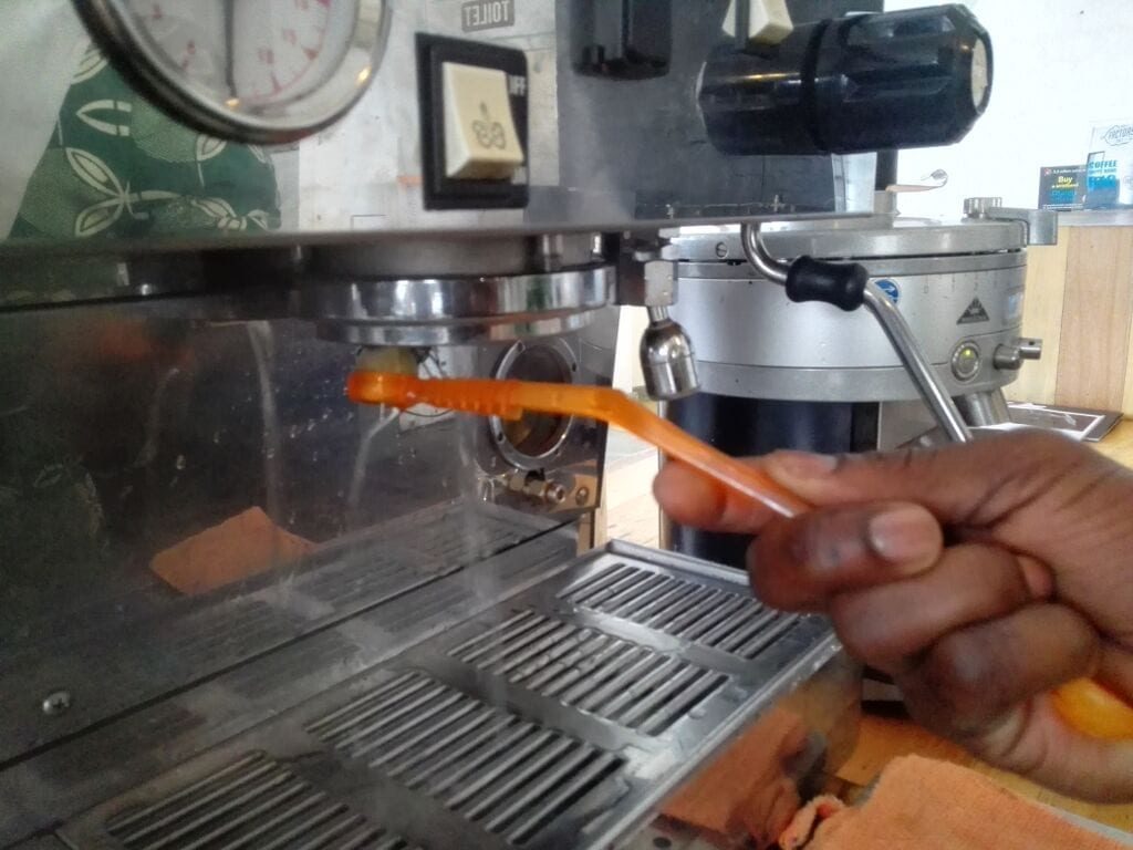 cómo limpiar máquinas de café expreso