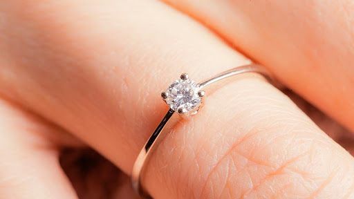 Cómo limpiar oro blanco