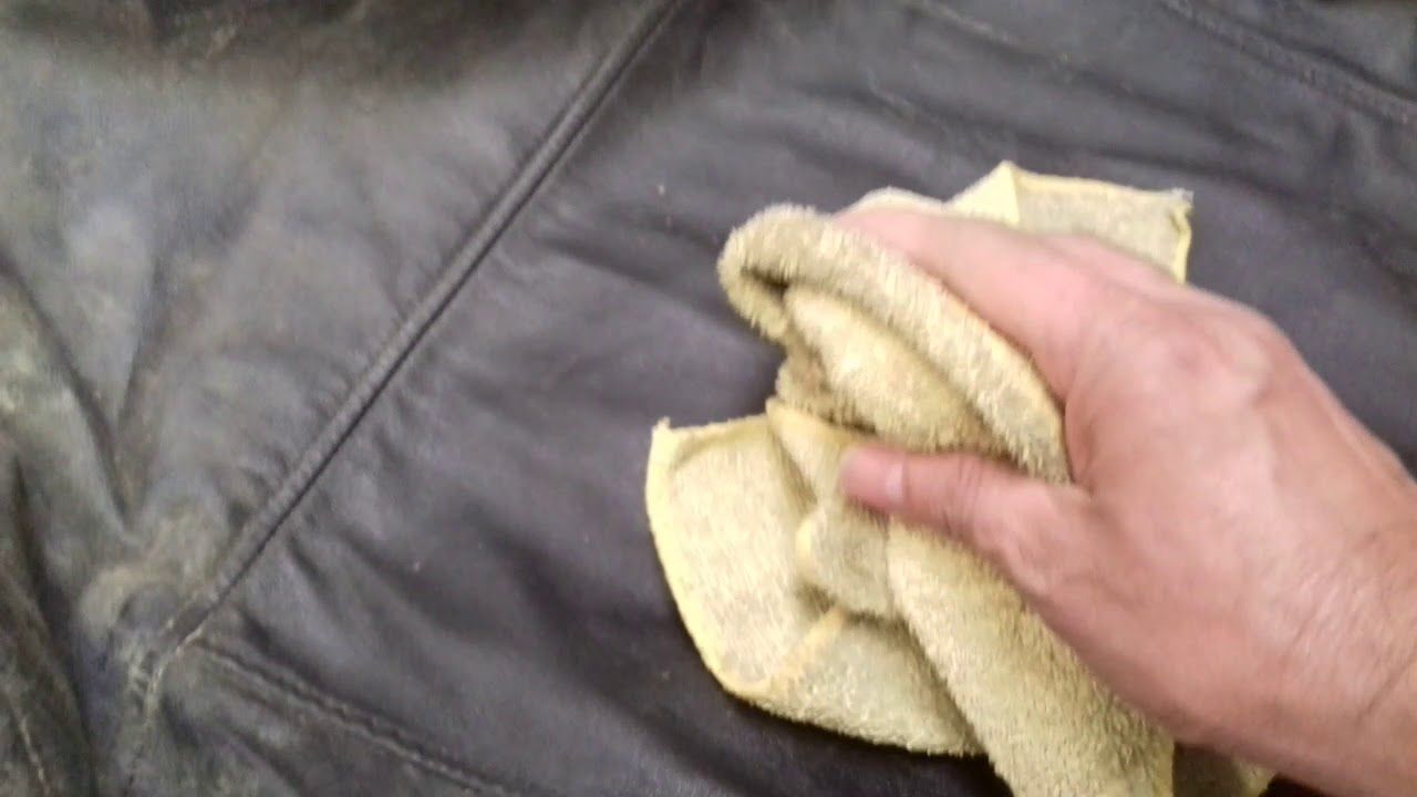 Cómo limpiar una chaqueta de cuero