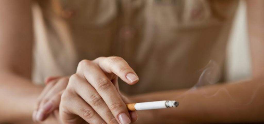 Cómo quitar el olor a tabaco