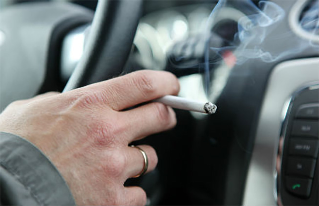 Cómo quitar el olor a tabaco