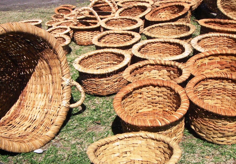 Cómo limpiar cestas de mimbre