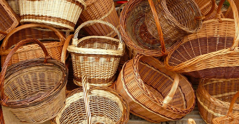 Cómo limpiar cestas de mimbre