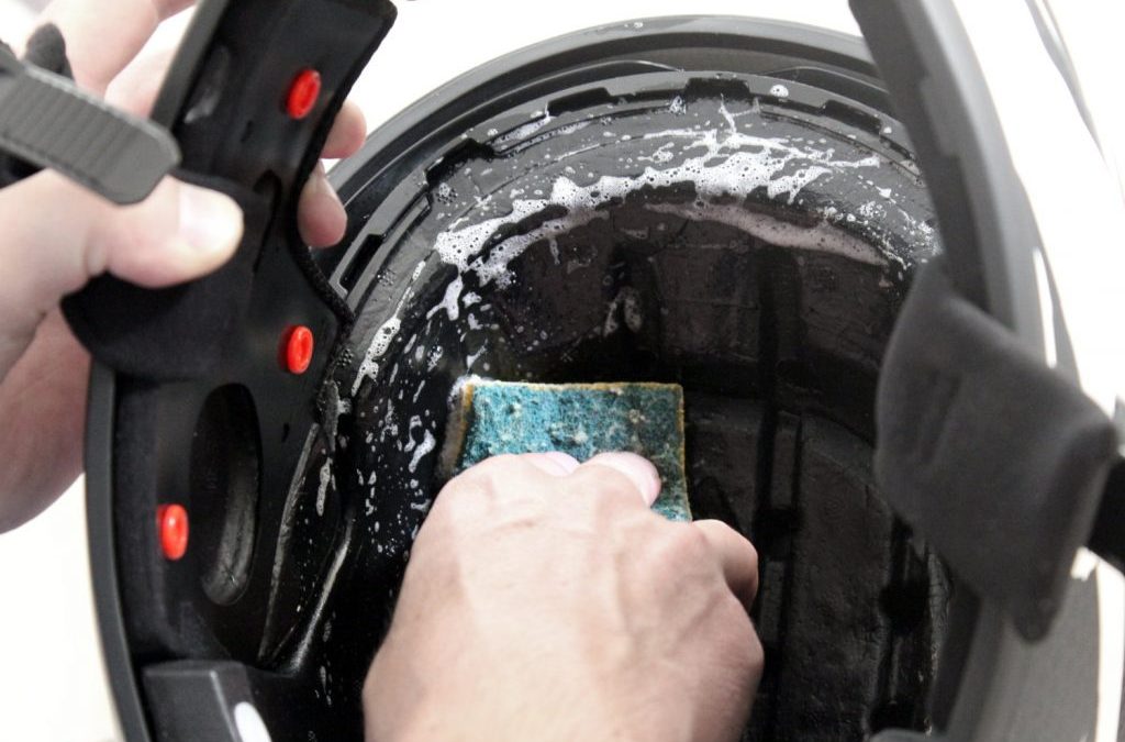 cómo limpiar un casco