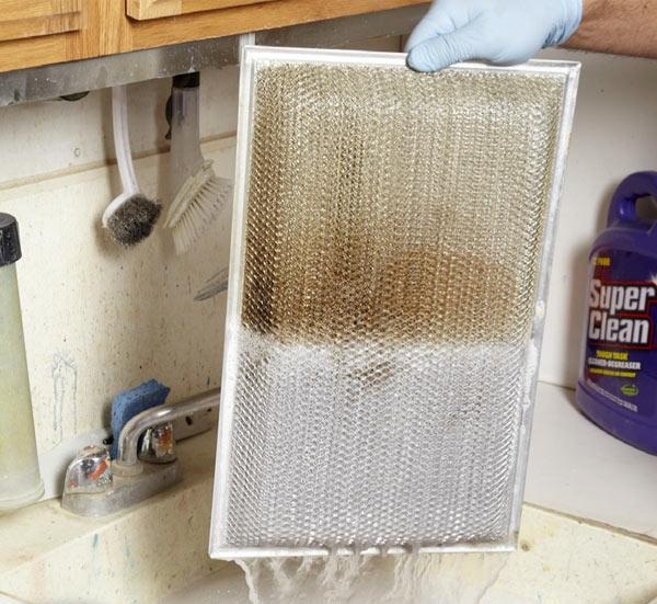 Cómo limpiar los filtros de la campana