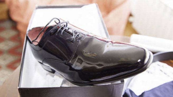 Cómo limpiar zapatos de charol