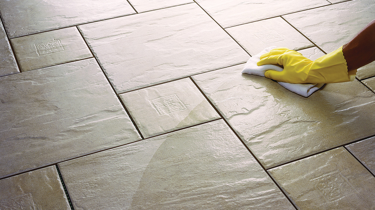 cómo limpiar el piso de cerámica para que brille