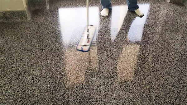 limpiar suelo de terrazo