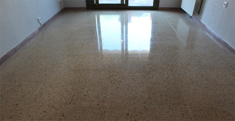 limpiar suelo terrazo