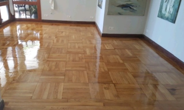 Cómo dar brillo al parquet
