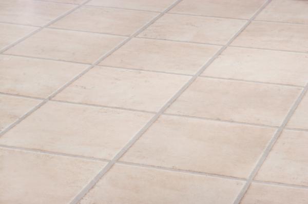 Cómo limpiar piso de cerámica exterior