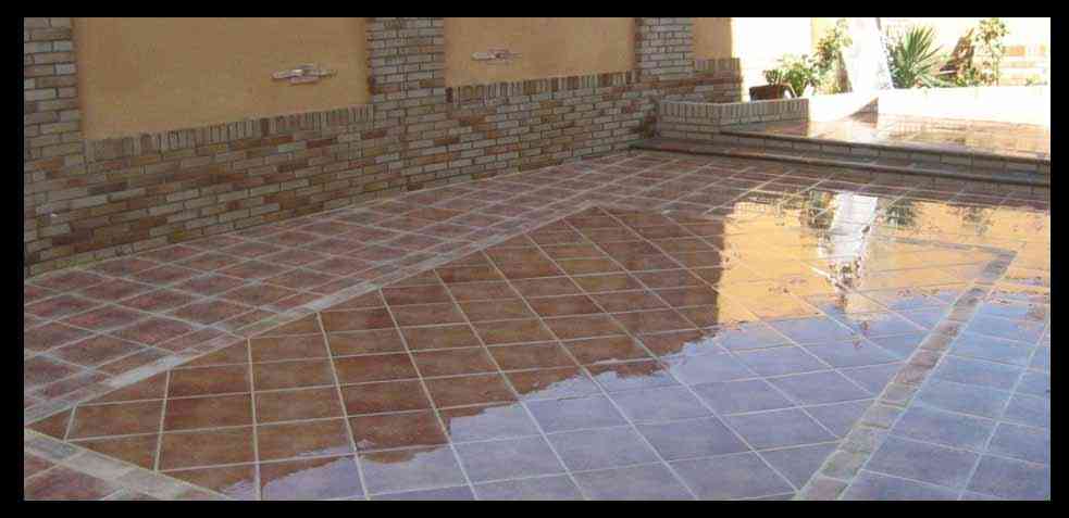 Cómo limpiar piso de cerámica exterior