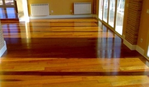 Cómo sacar brillo al piso