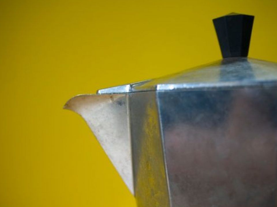 Cómo limpiar cafetera italiana