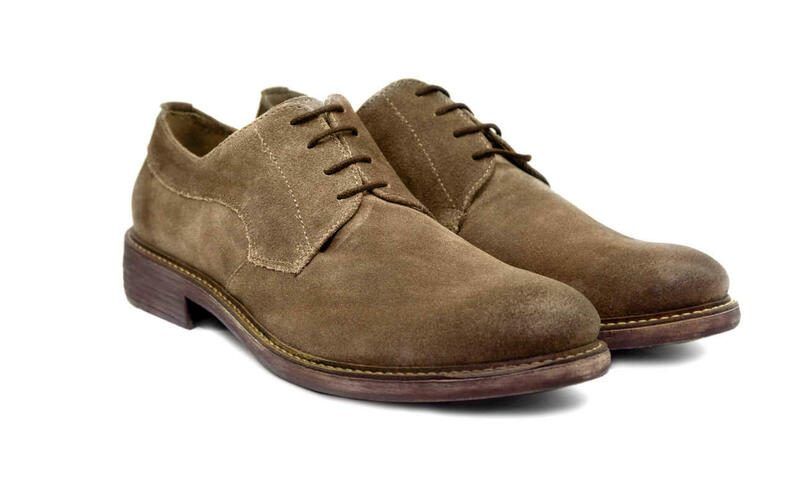 Cómo limpiar zapatillas de ante