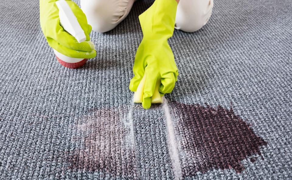 Cómo limpiar alfombras en casa